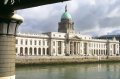 p0003215 Edificio de Aduanas, a orillas del rio Liffey