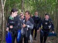 buceo-06 Agotados, pero a la vez muy excitados trs la dura inmersin, regresamos a la furgoneta...