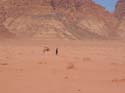 Uno de los pocos turistas que nos encontramos, recorra el desierto en camello
