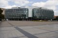 varsovia-73 Un moderno centro comercial preside la Plaza Marszalka Pilsudskiego junto a la Tumba del Soldado Desconocido y los Jardines Saxon