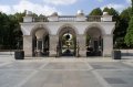 varsovia-75 La Tumba del Soldado Desconocido se erige en los restos del Palacio Saski, destruido a finales de 1944