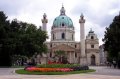 p0001318 Karlskirche, presidiendo la Karlsplatz.