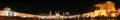 imamsq-pano2 Por la noche, la iluminacin y las fuentes realzan la belleza de este lugar