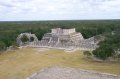 p0002141 Desde lo alto de la piramide puede verse El Templo de los Guerreros y el Grupo de las 1.000 columnas