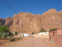 Rum, el pueblo junto al desierto de Wadi Rum