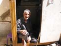 El amable vigilante de una de las puertas de la Mezquita