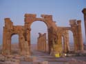 Arco Monumental, entrada principal de las ruinas