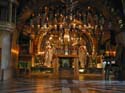 La XII estacin, que se corresponde con la capilla griego ortodoxa, y lugar donde Jess muri