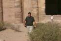 La subida al Monasterio ocupa una hora y gracias a la sombra que dan las paredes se hace ms llevadero