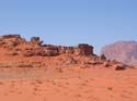 Wadi Rum. Est formado por valles a lo largo de 130 Km