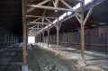 auschwitz-30 El interior de uno de los barracones de madera del Campo de Concentracin de Birkenau